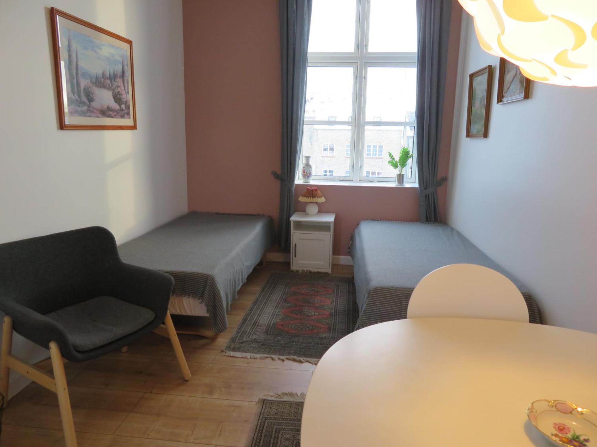 Den Lille Skole - Ferie Pa Aero I Marstal By - Vaerelser Hotel ภายนอก รูปภาพ